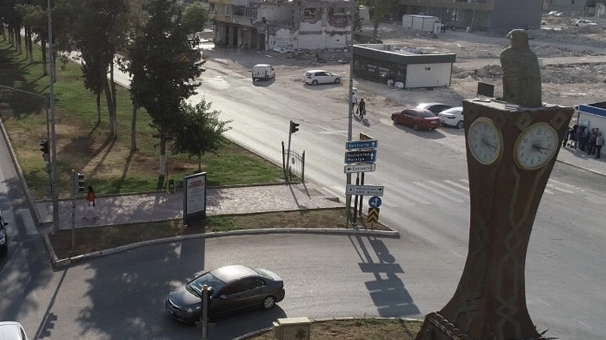 Afetin yaşandığı saatte durdu! Adıyaman'daki sembol kule hep 04.17'yi gösterecek