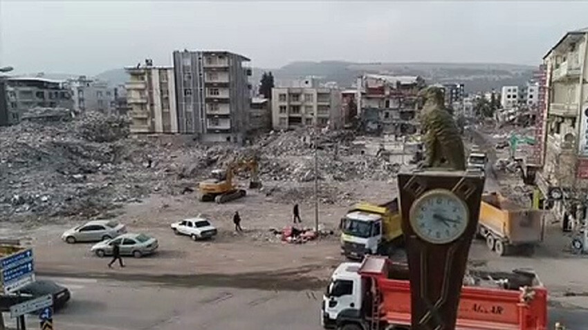 Afetin yaşandığı saatte durdu! Adıyaman'daki sembol kule hep 04.17'yi gösterecek