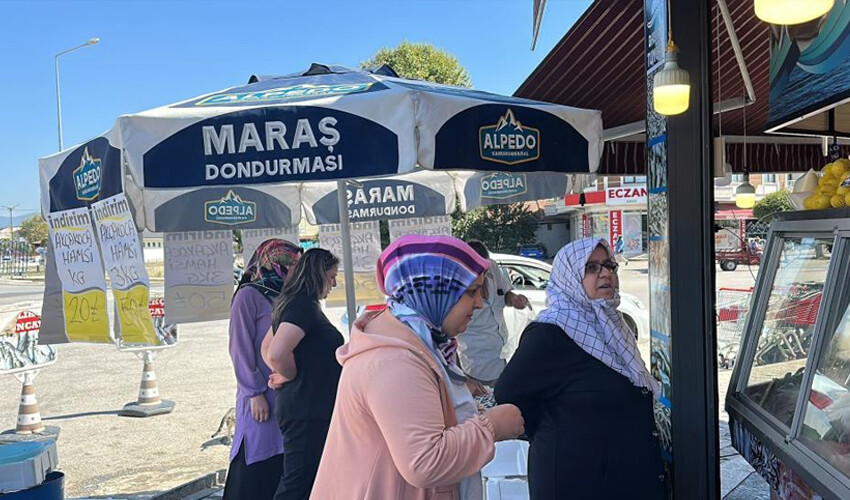 Denizlerden adeta fışkırıyor! Sudan ucuz...Vatandaşlar tezgahlara akın ediyor