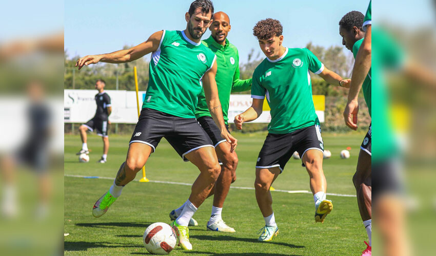 Gökhan Töre, Süper Lig'de kaldı! Transferin son saatinde resmi imzayı attı Gökhan Töre, Süper Lig'de kaldı! Transferin son saatinde resmi imzayı attı