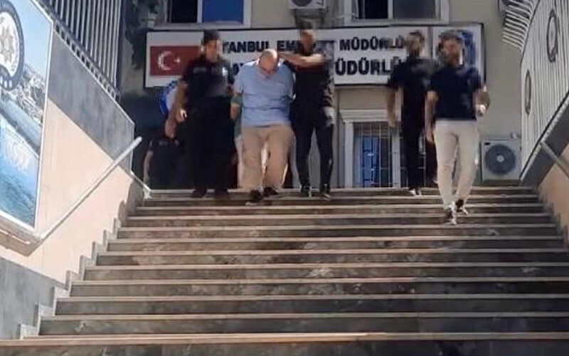 FETÖ’cü doktordan ‘cinsel istismar’ tuzağı! Çocuklara ilaç verip, hipnotize etti FETÖ’cü doktordan ‘cinsel istismar’ tuzağı! Çocuklara ilaç verip, hipnotize etti
