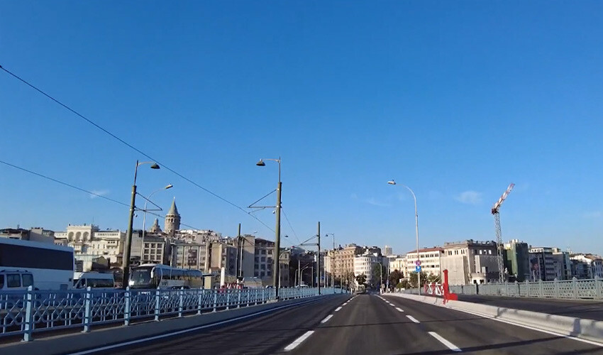 Galata Köprüsü'ndeki çalışmalar bitti, planlanandan önce trafiğe açıldı