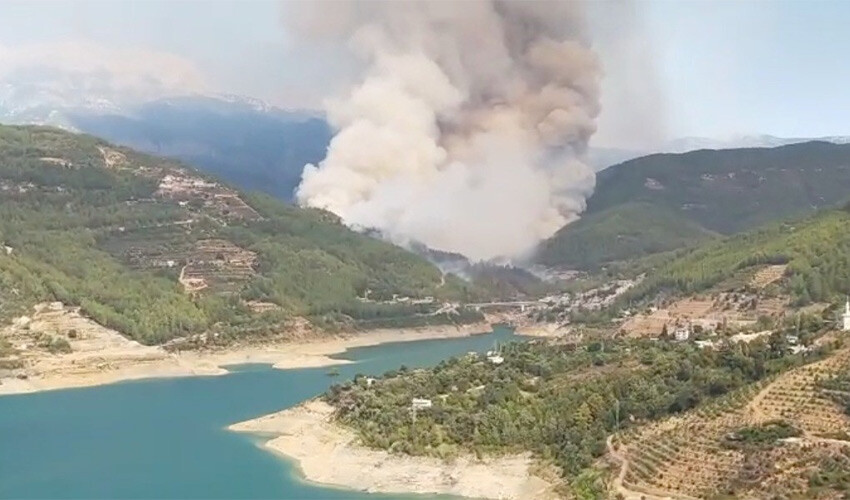 Son dakika: Alanya yangını kontrol altına alındı Son dakika: Alanya yangını kontrol altına alındı