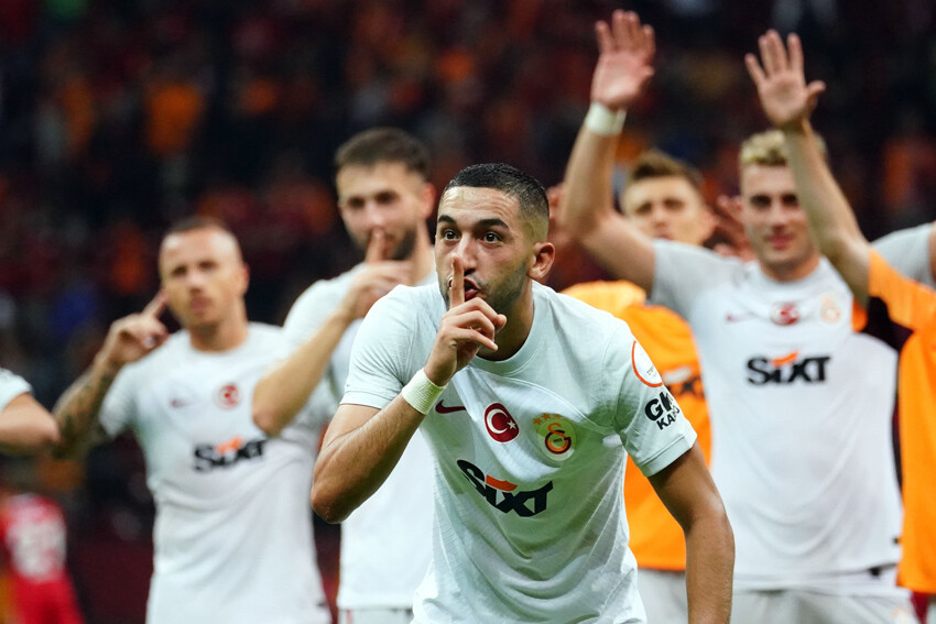 Galatasaray Samsunspor'u mağlup etti, koltuğa oturdu Galatasaray Samsunspor'u mağlup etti, koltuğa oturdu