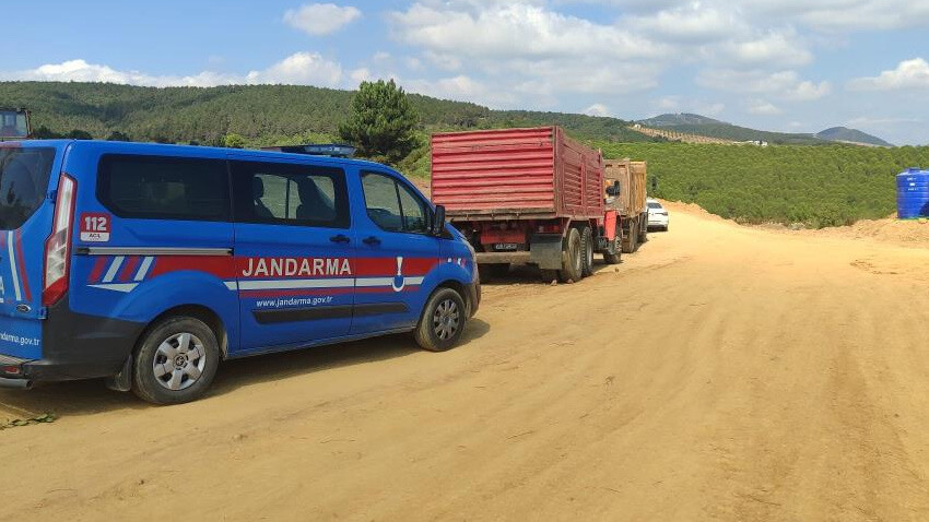 Gün gün azalıyordu, jandarma suçüstü yakaladı! Mazot hırsızlarının düzeneği şoke etti Gün gün azalıyordu, jandarma suçüstü yakaladı! Mazot hırsızlarının düzeneği şoke etti