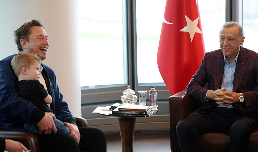 Erdoğan, Musk'ın oğluna top hediye etti, renkli anlar görüşmeye damga vurdu erdoğan musk görüşmesi