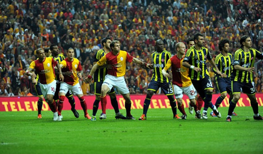 Erman Toroğlu canlı yayında açıkladı! Süper Lig'de gelecek sezon Play-Off ve Play-Out uygulanabilir Erman Toroğlu canlı yayında açıkladı! Süper Lig'de gelecek sezon Play-Off ve Play-Out uygulanabilir