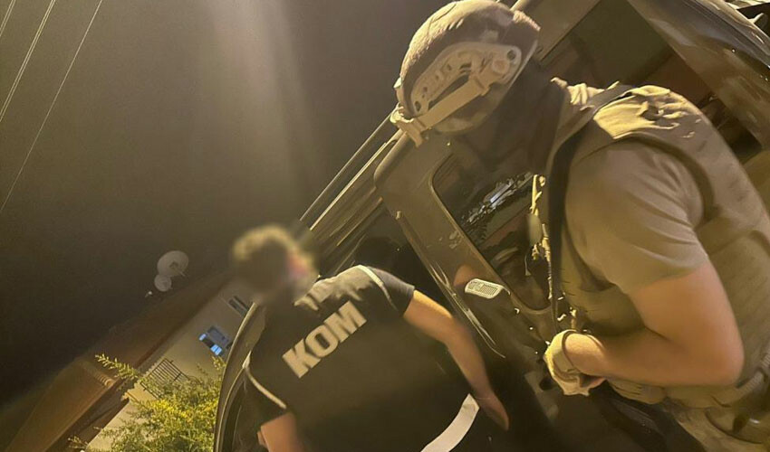Çetelere darbe üstüne darbe! Suç makinası film gibi operasyonla yakalandı Çetelere darbe üstüne darbe! Suç makinası film gibi operasyonla yakalandı