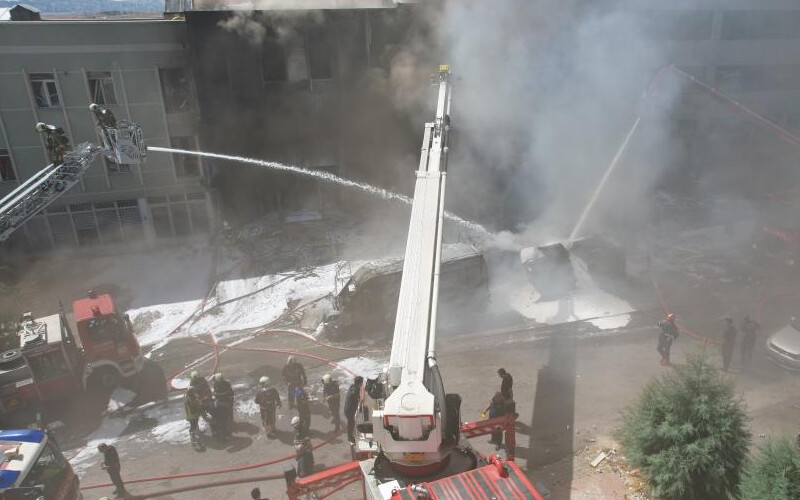 Son dakika... Ankara'daki sünger fabrikasındaki yangında can kaybı 3'e yükseldi