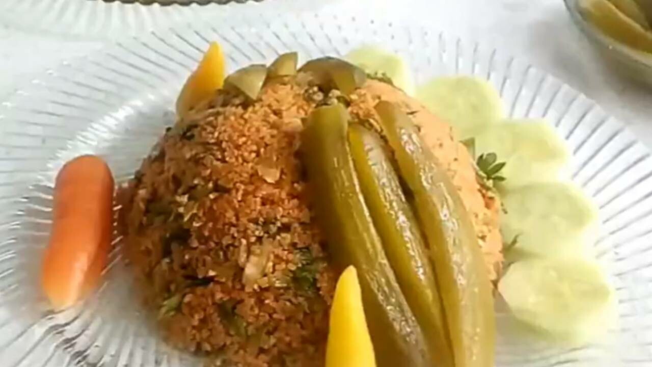 Kısırı bir de böyle deneyin, bağımlısı olacaksınız! Ege usulü kısırın sır gibi saklanan püf noktası Kısırı bir de böyle deneyin, bağımlısı olacaksınız! Ege usulü kısırın sır gibi saklanan püf noktası - 3. Resim