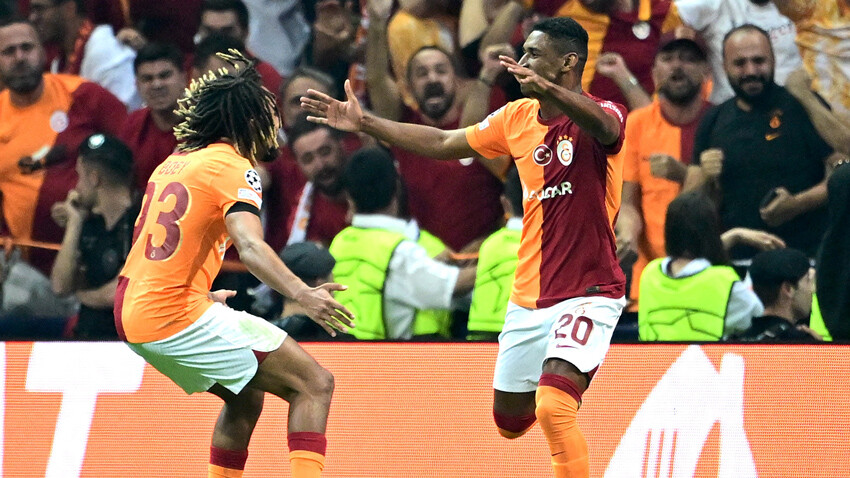 Temsilcimiz çok fırsat harcadı. Elyounoussi şoku yaşattı. Gonçalves farkı ikiye çıkardı. 10 kişi kalan rakibi önünde Tete’nin pasında Boey umutları yeşertti. Tete bir de kendi attı. Kaçan galibiyete içimiz yandı.