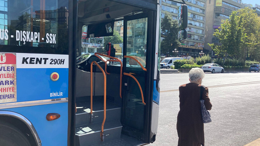 Ücretsiz taşıma gerginliği! Otobüs şoförleri ile 65 yaş üzeri vatandaşlar tartıştı