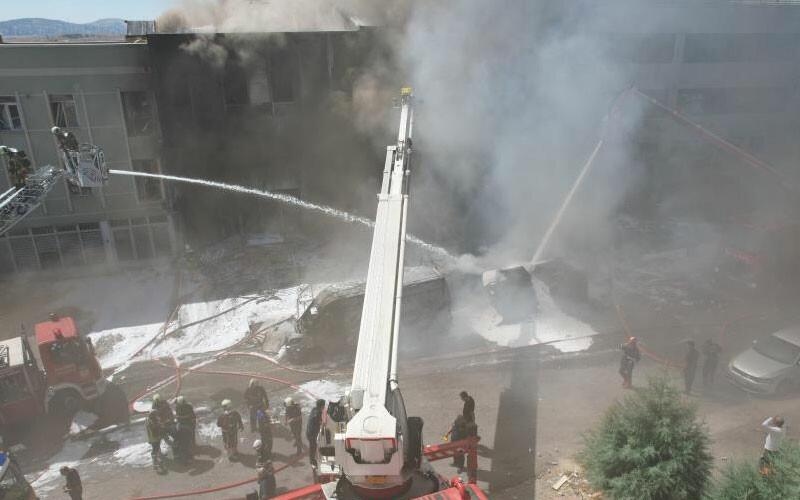 Ankara’daki fabrika yangınına tutuklama: 3 kişi hayatını kaybetmişti Ankara’daki fabrika yangınına tutuklama: 3 kişi hayatını kaybetmişti