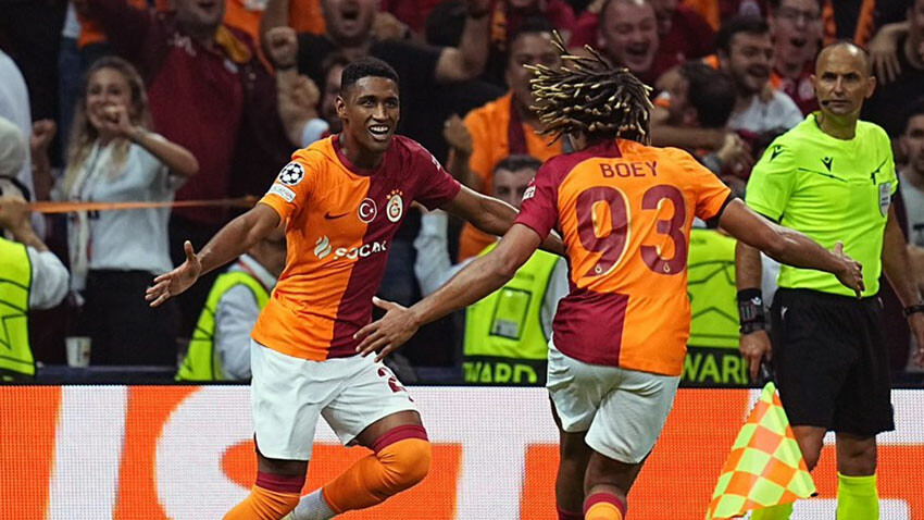 Galatasaray - Kopenhag (2-2 Maç Sonucu) Yıldızlar sahneye çıktı, Aslan 2 dakikada geri döndü Galatasaray - Kopenhag (2-2 Maç Sonucu) Yıldızlar sahneye çıktı, Aslan 2 dakikada geri döndü - 1. Resim