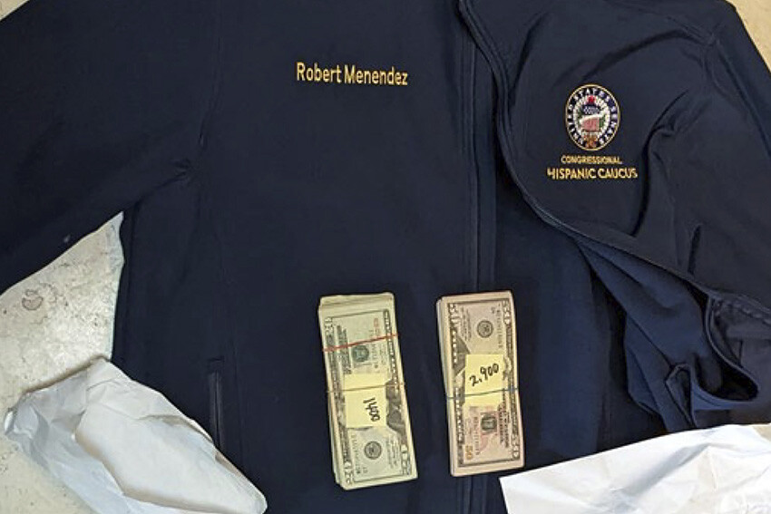 Beyaz Saray'dan rüşvetçi senatör Menendez açıklaması: Ciddi bir mesele Beyaz Saray'dan rüşvetçi senatör Menendez açıklaması: Ciddi bir mesele