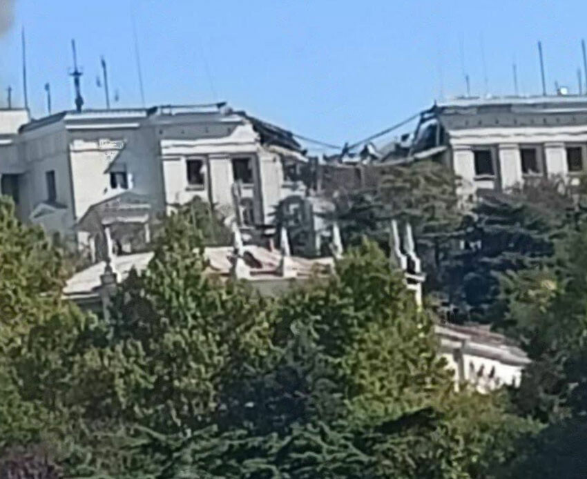 Putin'e büyük şok! Ukrayna, Rusya'nın Karadeniz Filosunu füzelerle vurdu Putin'e büyük şok! Ukrayna, Rusya'nın Karadeniz Filosunu füzelerle vurdu