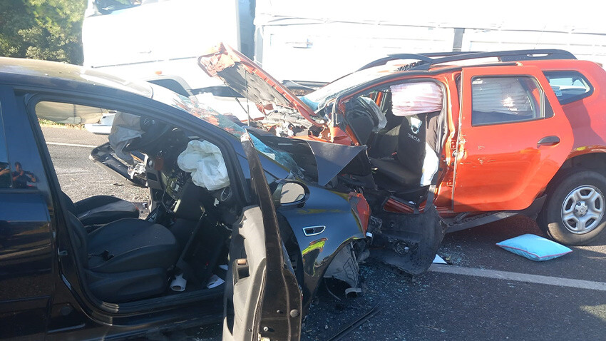Muğla'da korkunç kaza: 2 ölü, 2 yaralı Muğla'da korkunç kaza: 2 ölü, 2 yaralı