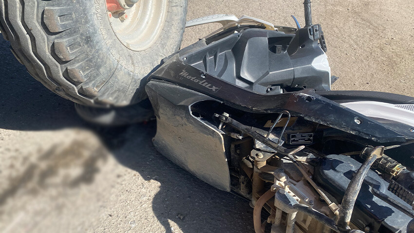 Motosikletli gencin acı ölümü: Römorkun altında kaldı