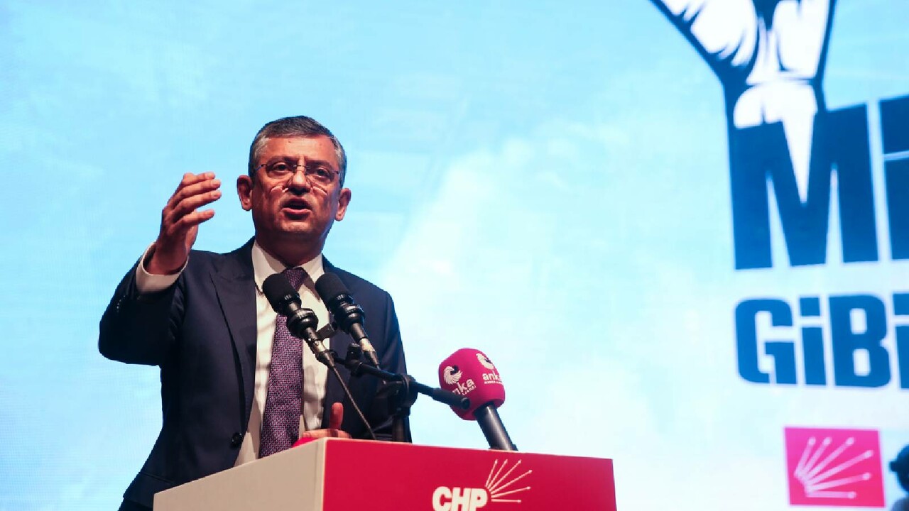 CHP Genel Başkan adayı Özgür Özel, "Eğer yetki verilmezse" diyerek ne yapacağını açıkladı CHP Genel Başkan adayı Özgür Özel, "Eğer yetki verilmezse" diyerek ne yapacağını açıkladı