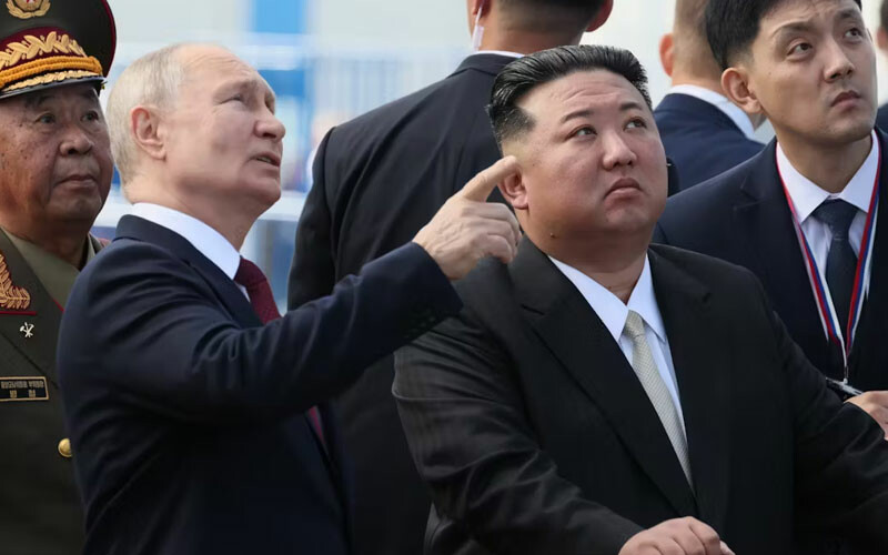 ABD'den Rusya ve Kuzey Kore'ye tehdit! Silah anlaşmasının bedeli olur Kuzey Kore Devlet Başkanı Kim Jong-Un, Rusya'yı ziyaretinde Rusya Devlet Başkanı Vladimir Putin ile bir araya geldi