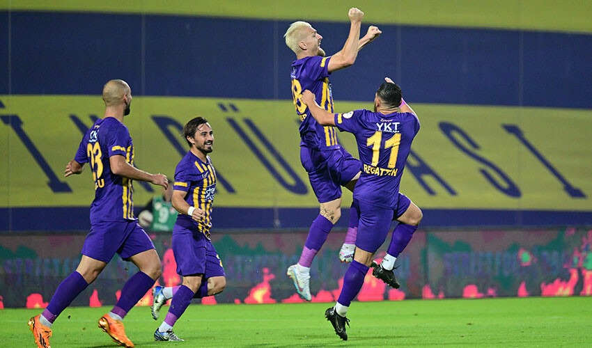 Caner Erkin'den 'Hagi' golü! Eyüpspor Arda Turan ile şahlandı Caner Erkin'den 'Hagi' golü! Eyüpspor Arda Turan ile şahlandı