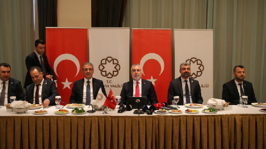 Çalışma ve Sosyal Güvenlik Bakanı Vedat Işıkhan, Mardin'de