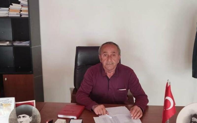 CHP’li ilçe başkanı partisinden istifa ederek AK Parti’ye geçti! CHP’li ilçe başkanı partisinden istifa ederek AK Parti’ye geçti!