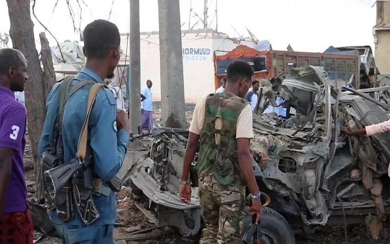 Patlamanın şiddetiyle binalar yıkıldı… Somali’de bombalı saldırı: Çok sayıda ölü ve yaralı var! Patlamanın şiddetiyle binalar yıkıldı… Somali’de bombalı saldırı: Çok sayıda ölü ve yaralı var!