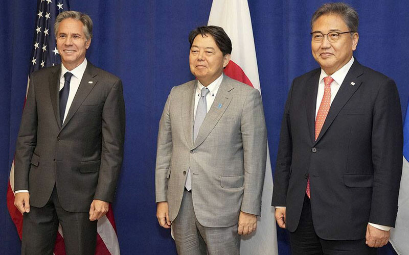 Kuzey Kore'den Güney Kore'ye sokak kavgasından söylenecek hakaretler: Küçük beyinli, diplomatik aptal Kuzey Kore'den Güney Kore'ye sokak kavgasından söylenecek hakaretler: Küçük beyinli, diplomatik aptal