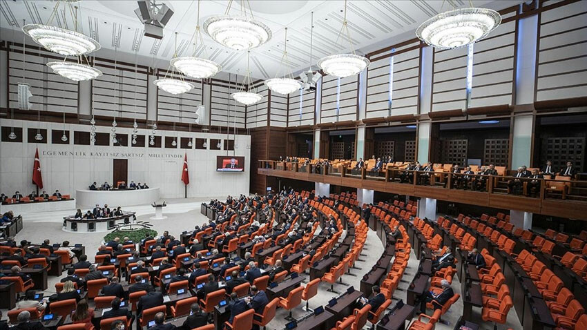 Emekli maaşına zam mesaisi başlıyor! Önce kabine sonra meclis: Masada 3 formül var Emekli maaşına zam mesaisi başlıyor! Önce kabine sonra meclis: Masada 3 formül var