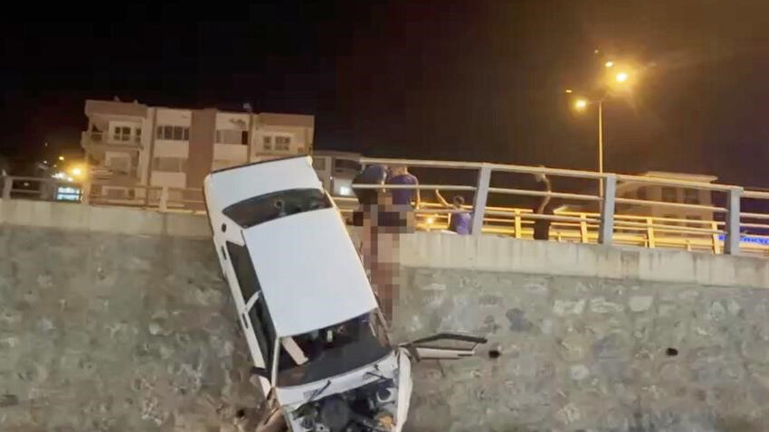 Kuşadası'nda feci kaza: Vücuduna saplanan demir boruyla hastaneye kaldırılan sürücü hayatını kaybetti