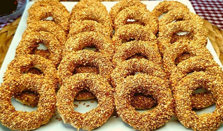 Tadı paylaşınca güzel! Ağızda dağılan kandil simidinin asırlık tarifi Kandil simidinin tadı damaklarda kalan tarifi!