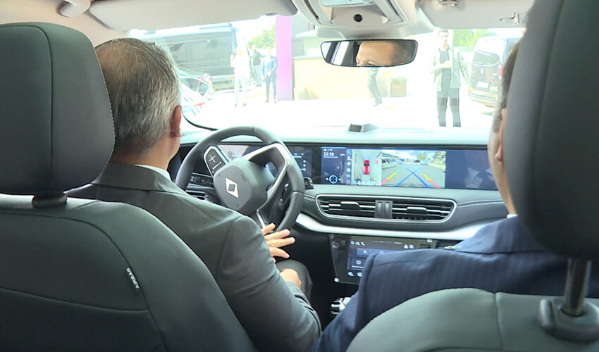 İlk Türk astronotlar Togg ile turladı, Bakan Kacır copilotluk yaptı Togg Alper Gezeravcı