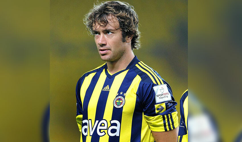 Diego Lugano telefonunu çalan taraftarı yakalayıp, polise teslim etti Diego Lugano Fenerbahçe