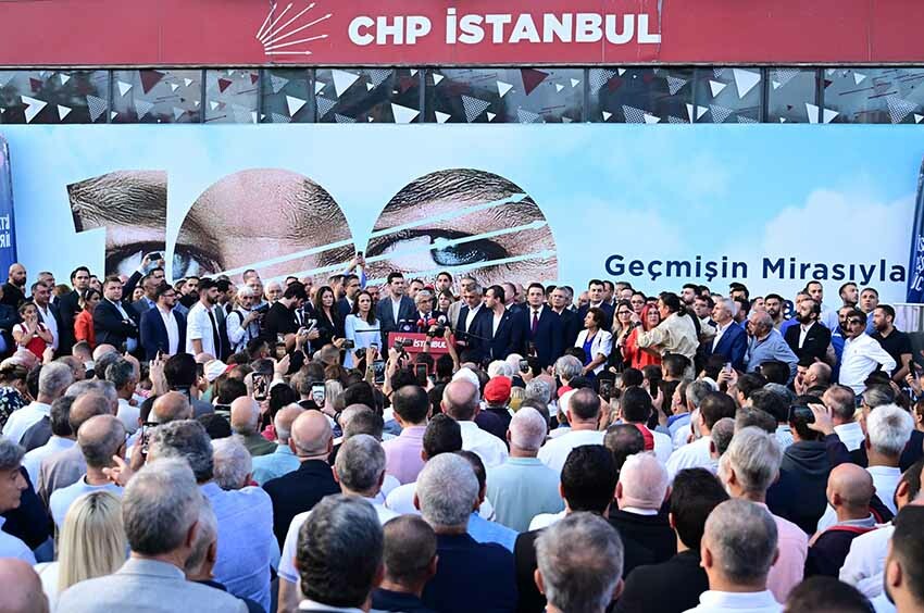 Eski CHP İstanbul İl Başkanı Cemal Canpolat adaylığını duyurdu: İYİ Parti üzerinden iş görme dönemi bitti Eski CHP İstanbul İl Başkanı Cemal Canpolat adaylığını duyurdu: İYİ Parti üzerinden iş görme dönemi bitti