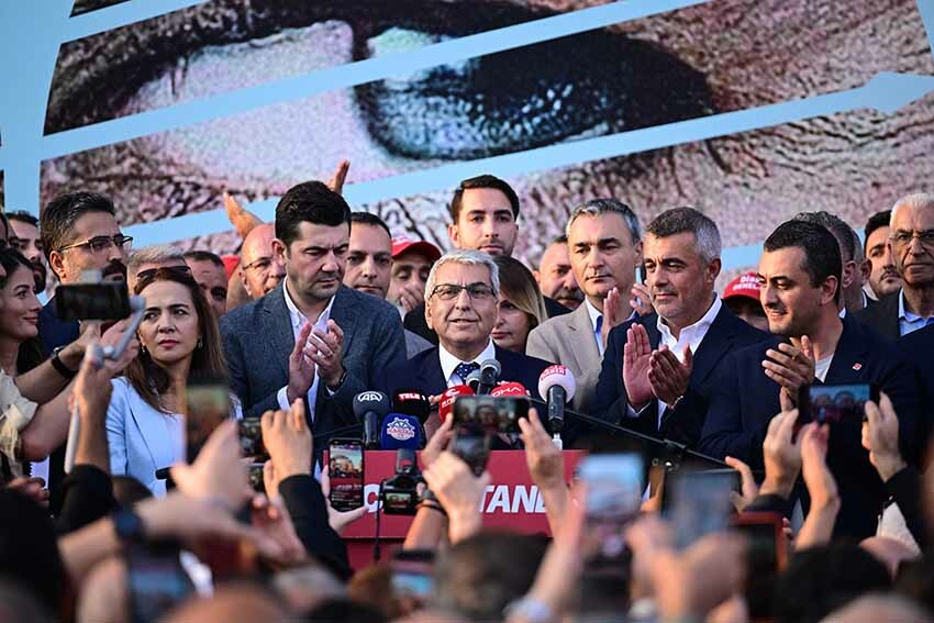 Eski CHP İstanbul İl Başkanı Cemal Canpolat adaylığını duyurdu: İYİ Parti üzerinden iş görme dönemi bitti Eski CHP İstanbul İl Başkanı Cemal Canpolat adaylığını duyurdu: İYİ Parti üzerinden iş görme dönemi bitti