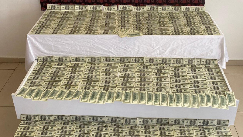 Konya’da yok artık dedirtecek olay! Kalorifer peteğinden çıkan dolarlar şoke etti... dolar- kalorifer- Konya