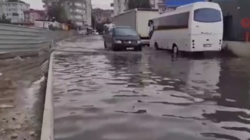 Tekirdağ'daki sağanak yağışlar İstanbul'a da geldi
