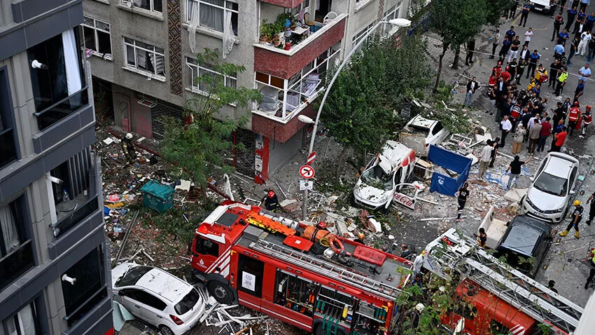 Son dakika... Bahçelievler'de apartman dairesinde doğalgaz patlaması: Ölü ve yaralılar var Son dakika... Bahçelievler'de apartman dairesinde doğalgaz patlaması: Ölü ve yaralılar var