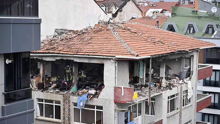 Son dakika... Bahçelievler'de apartman dairesinde doğalgaz patlaması: Ölü ve yaralılar var Son dakika... Bahçelievler'de apartman dairesinde doğalgaz patlaması: Ölü ve yaralılar var
