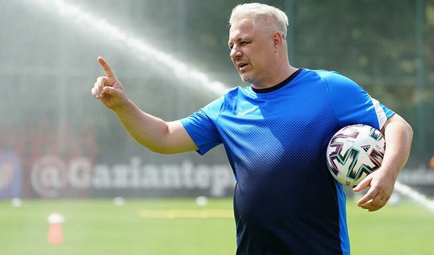 Süper Lig'de teknik direktör kıyımı! 6 haftada 5 hoca görevinden ayrıldı süper lig sumudica