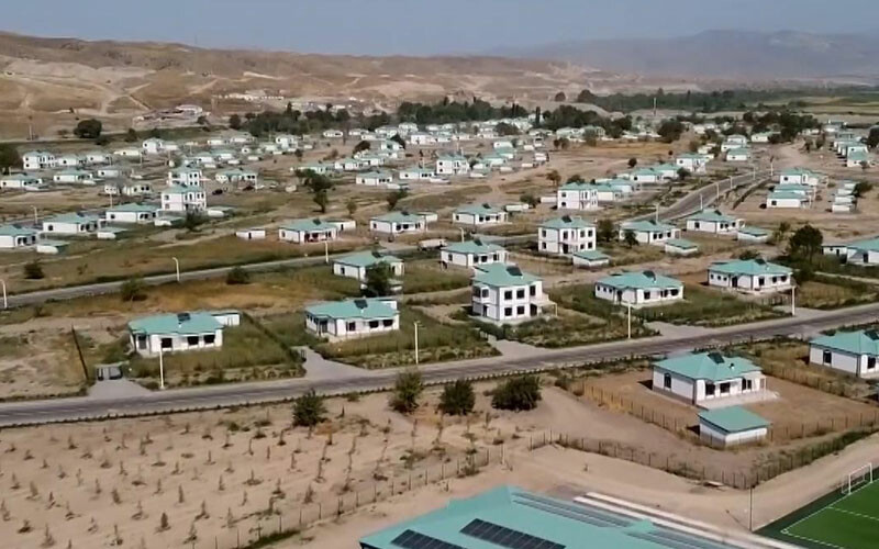 2020 yılındaki operasyon sonrasında kurtarılan Zengilan ilinde inşaat çalışmaları devam ediyor