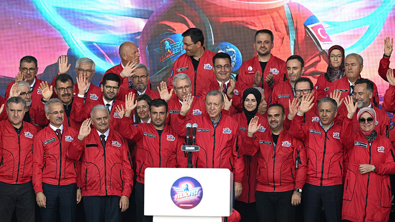 Erdoğan'dan gençlere müjde: Aile ve gençlik bankası teklifini yakında TBMM'ye sunuyoruz ERDOĞAN-teknofest-izmir