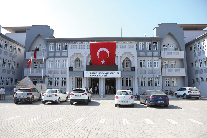 Her yerde film! FETÖ'ye içten ve dıştan destek yağıyor 15 temmuz