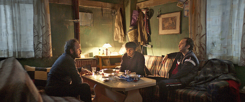 Nuri Bilge Ceylan'ın Kuru Otlar Üstüne filmi vizyonda | Sinemada bu hafta Nuri Bilge Ceylan'ın Kuru Otlar Üstüne filmi vizyonda | Sinemada bu hafta