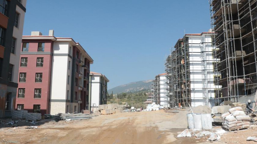 Kahramanmaraş’ta depremzede konutları hızla yükseliyor, örnek daireler hazırlandı! Teslim edileceği tarih belli oldu Kahramanmaraş’ta depremzede konutları hızla yükseliyor, örnek daireler hazırlandı! Teslim edileceği tarih belli oldu