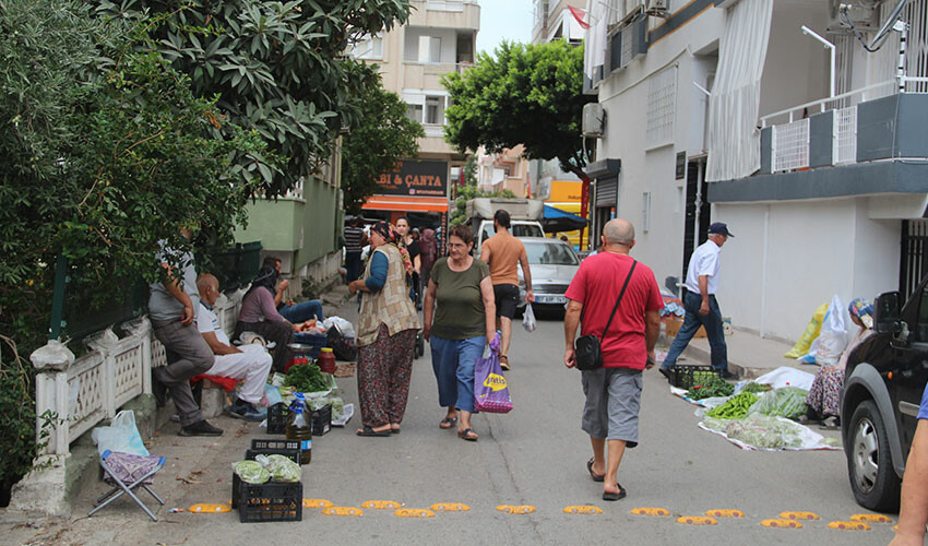 Seyyar satıcılar kaldırımları satışa çıkardı: Duyunca şok oldum, dalga geçildiğini sandım
