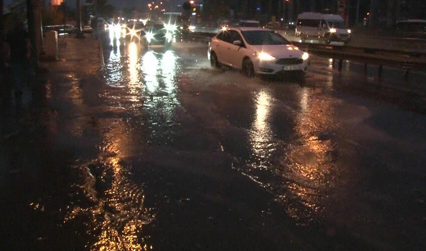 İstanbul'da sağanak alarmı! Uyarılar peş peşe geldi: 1 yıllık yağmur 3 günde yağacak