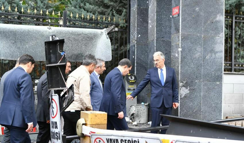 Vali Şahin patlamanın gerçekleştiği noktada incelemelerde bulundu vasip şahin içişleri bakanlığı patlama
