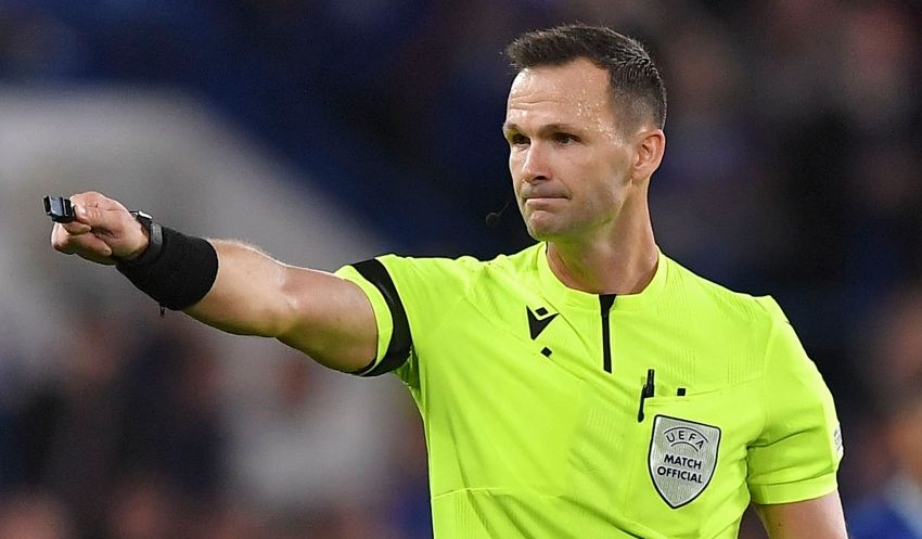Manchester United - Galatasaray maçının hakemi belli oldu!